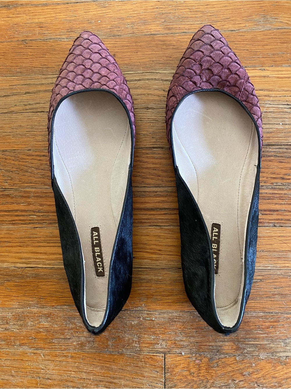 ALL BLACK Women’s Two-Tone Pointed Flats in Mauve and Black - Picture 2 of 4